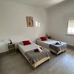 Oriente Dna Iv Apartment